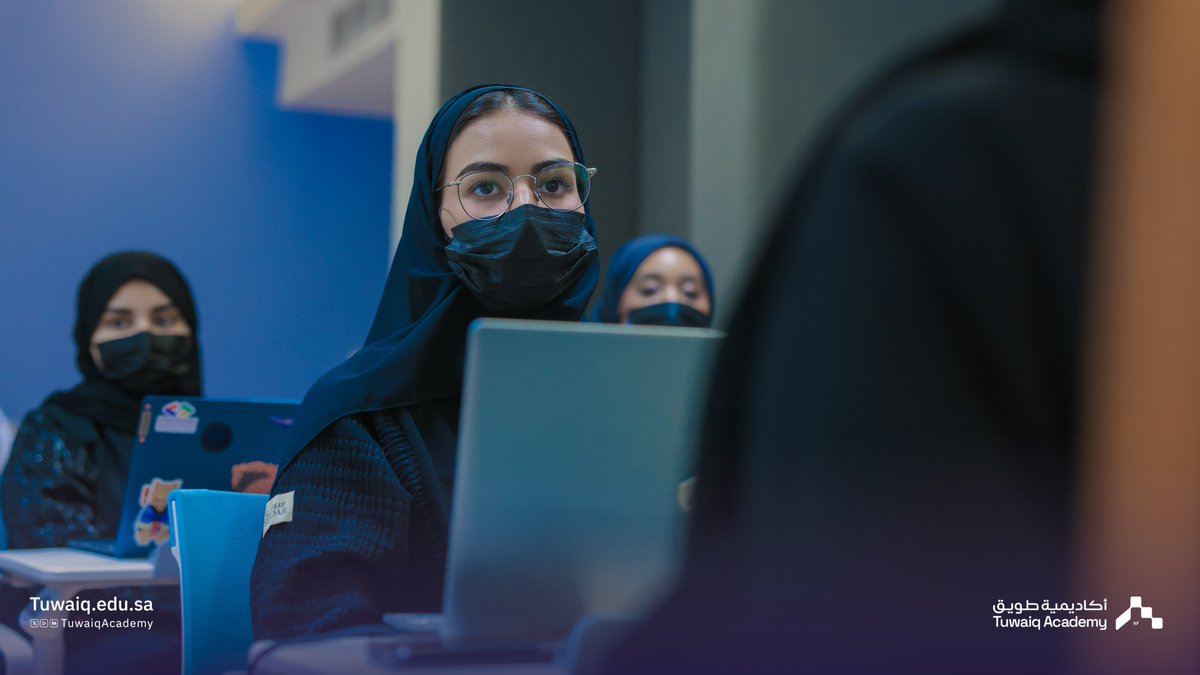 جانب من معسكر "طويق للأمن السيبراني" المقام بمقر #أكاديمية_طويق.