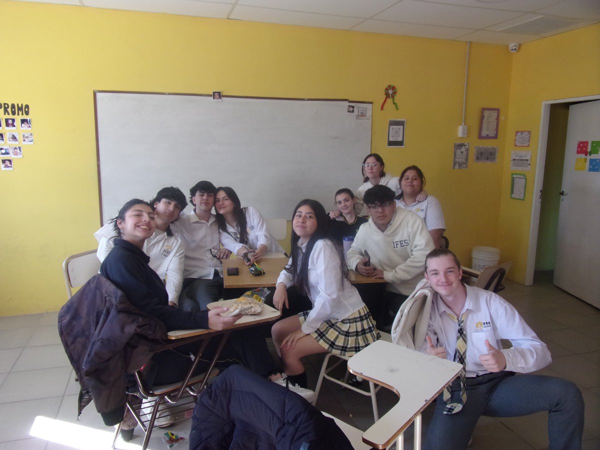 Como vamos a mirar estas fotos cuando nos egresemos ???