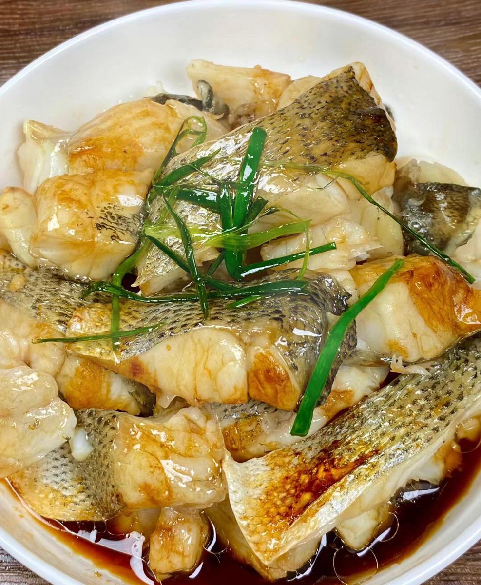 The fish I caught myself is delicious and has few bones. Steaming sea bass is the best way to eat it. It tastes just as good as in the restaurant and is very simple🐟