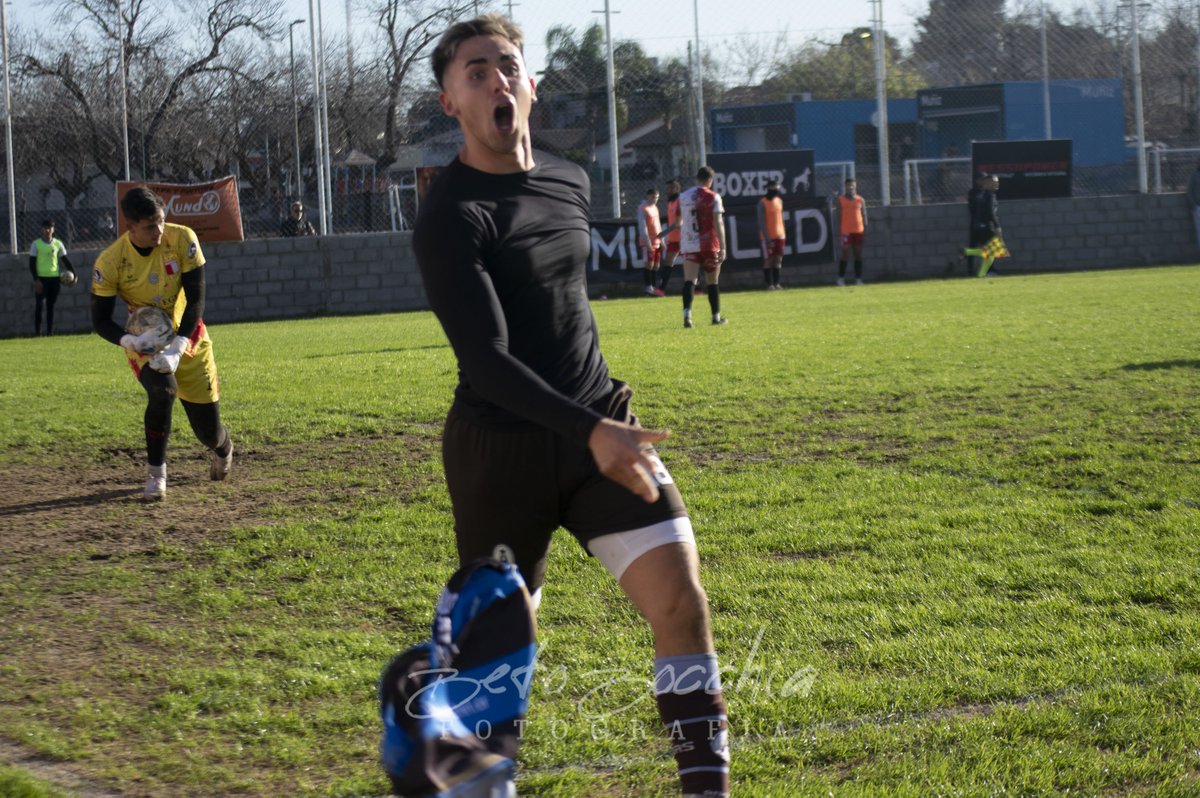 atlasmarron's tweet photo. RÁFAGA DE GOL
Con goles de Matías DiGangi y Lautaro Cossio en los estertores del partido, Atlas se sacó la mufa de encima y ganó merecidamente 2-0, jugando con 10 más de un tiempo 
Fotos exclusivas y síntesis? 
en un rato en el IG@atlasmarron
donde sino? https://t.co/x3SeXrTpG3