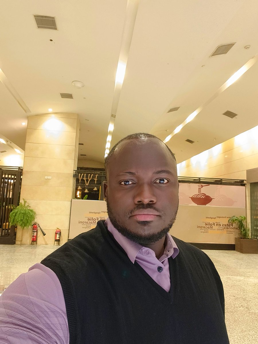 MLomboto23's tweet image. La vie, elle est têtue mais reste focus sur l'essentiel.💪🏽👌🏽
#ExcellentWeekend
@ElieLomboto4 
@DeniseNyakeru
@alainmwamba 
@IsralMutombo11
@PatrickMuyaya