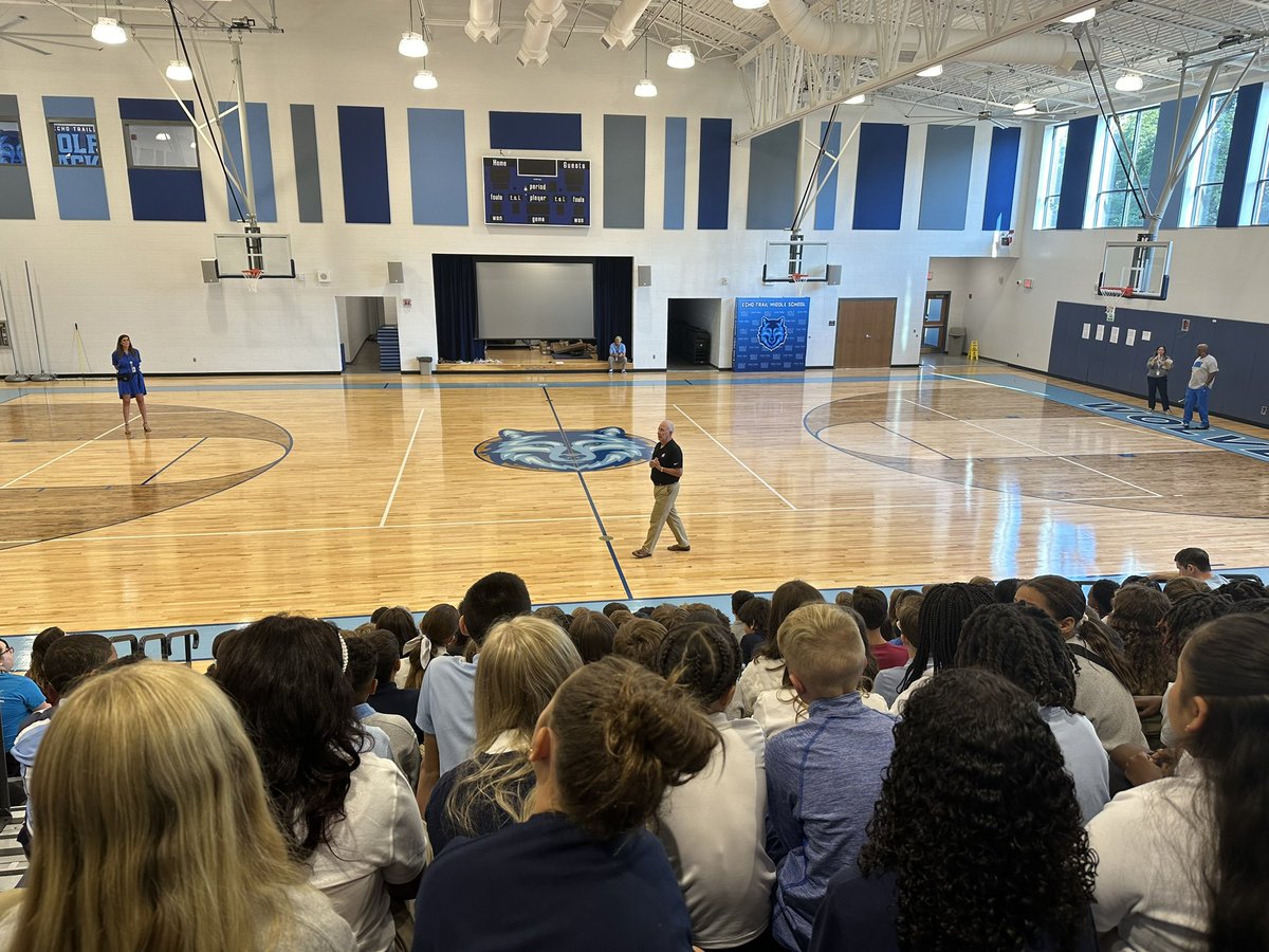 mrsconard__'s tweet photo. @Bellarminehoops had some inspirational and encouraging words for the Wolfpack today! We are so grateful for this partnership and all coach does for JCPS schools. #YouGetTo #ExpectgreaTness https://t.co/DvAAuZetAd