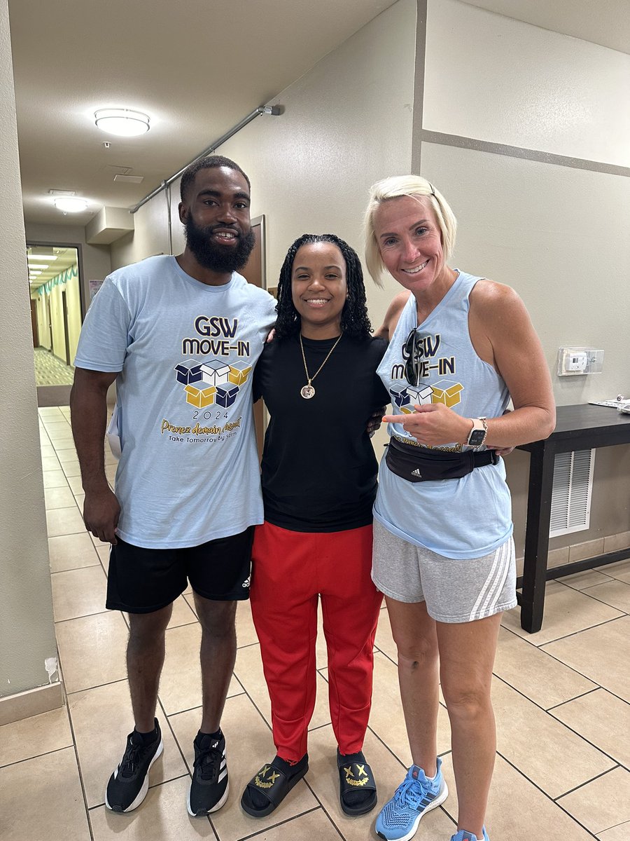 Welcome to campus <a href="/FillingameParis/">Paris Fillingame</a> We are excited to have you! 💛🌀🏀