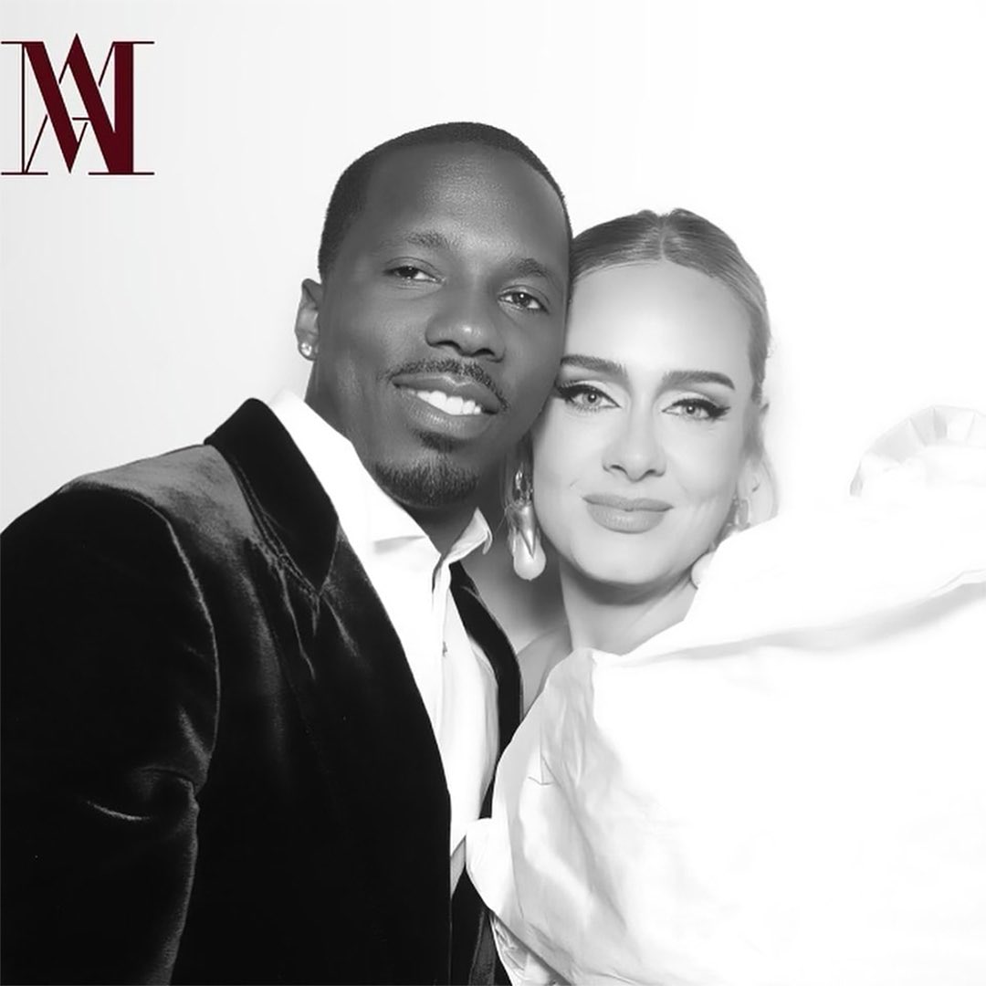PopCrave's tweet image. Adele confirms she’s engaged to boyfriend Rich Paul. 🍾