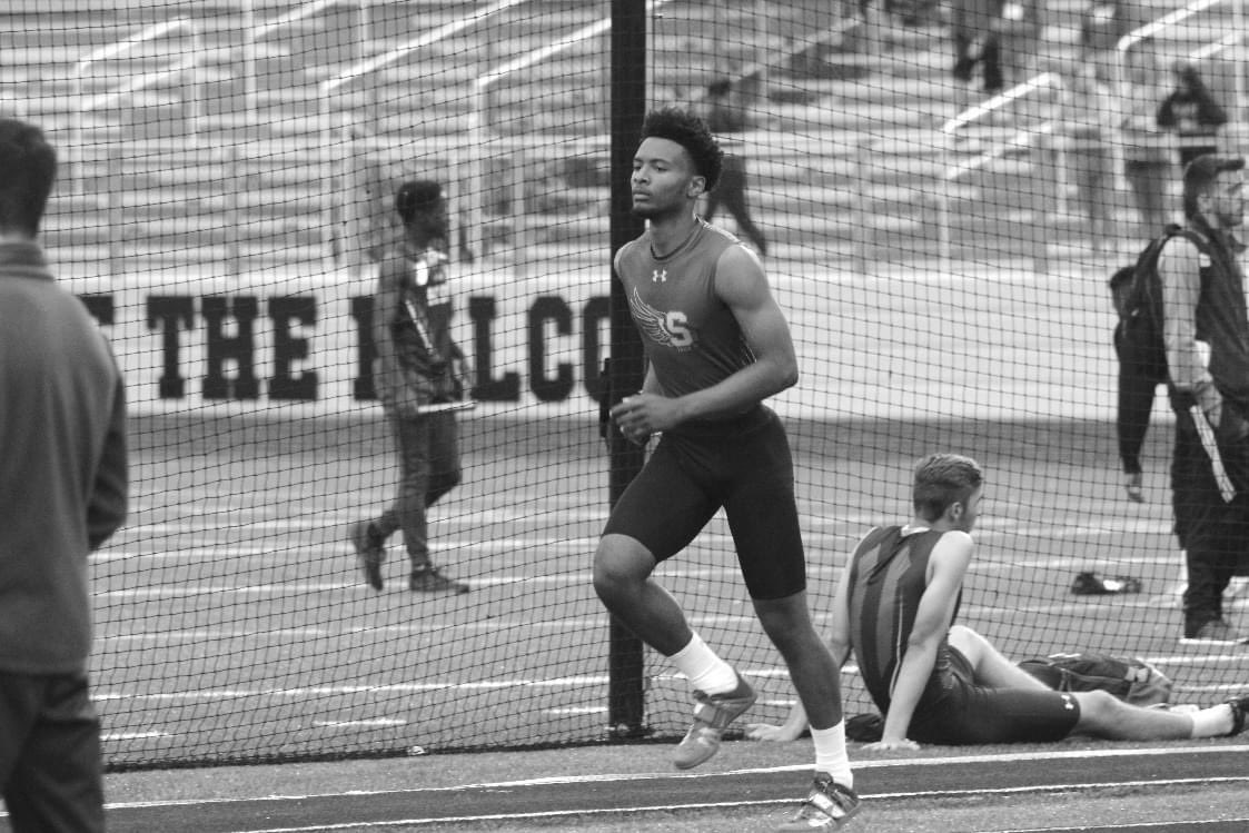 IamKeonte's tweet image. I really was the unofficial team photographer for my son’s track &amp;amp; field team. I activated my true Team Mom superpowers and captured so many memories. I miss it. 💙💛📸