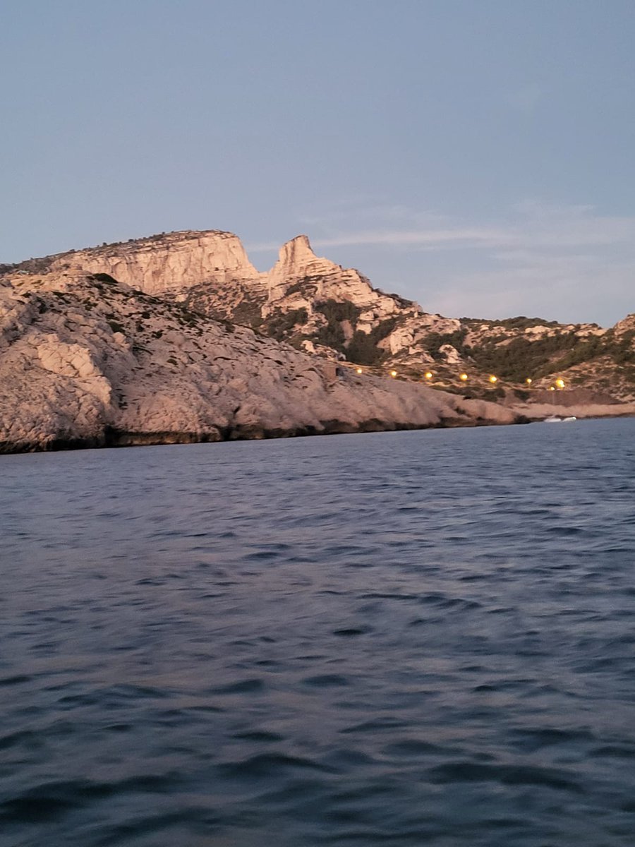 cordobastien's tweet photo. Un coucher de soleil en calanques 🥰 https://t.co/sQrlIwpkcA