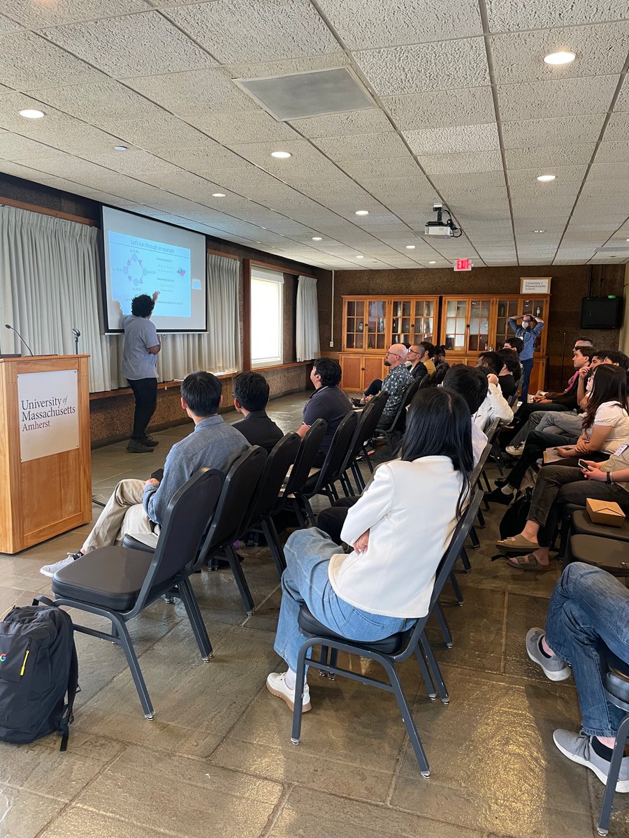 RLBRew_RLC's tweet image. Next, @abhishekunique7 tells us about a new model-free method for unsupervised RL!