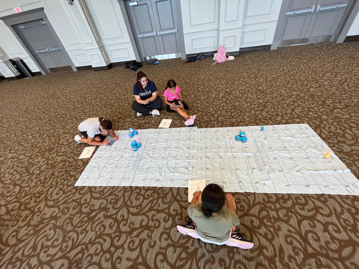 LOGICSAcademy's tweet image. Children at @smsvchurch in Markham are exploring STEM Camp 💻 this summer using Dash the robot 🤖 while building their digital literacy skills and making new friends!

#STEMworkshops #SummerCamp
