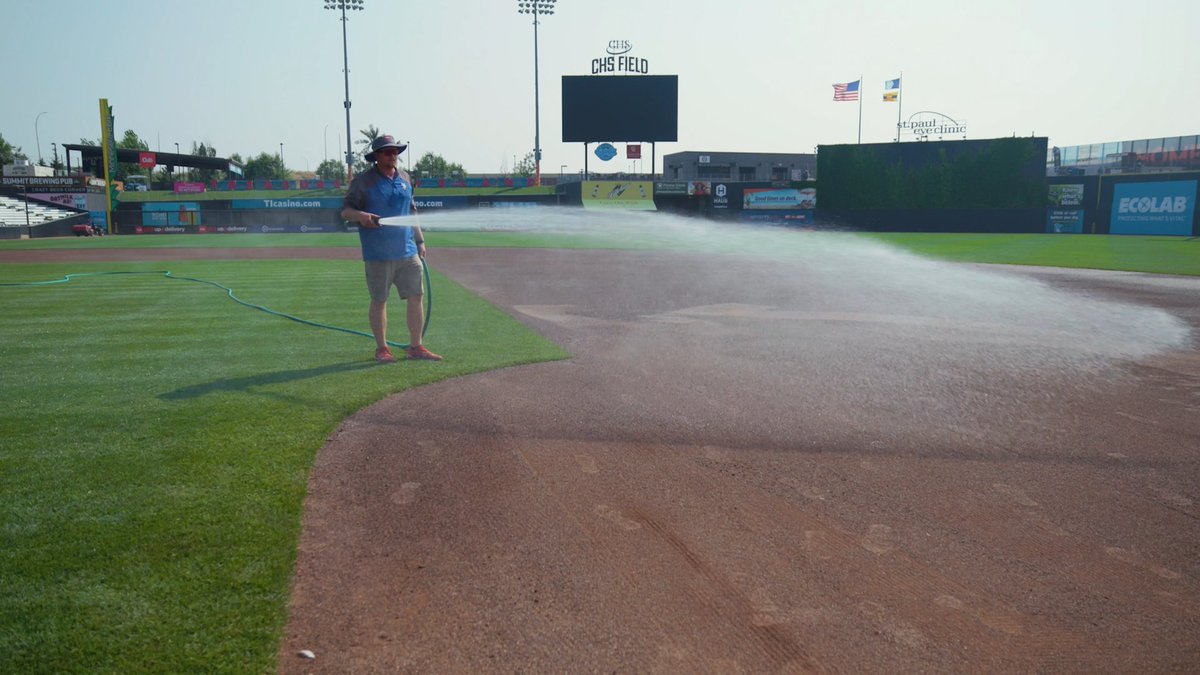 DuraEdge's tweet photo. Our newest product in 2024 could be the most versatile one in our infield toolbox.  HydroPro is pre-moistened DuraEdge Professional infield soil that is ready to use right out of the bag.  With the higher clay content, it binds well with your existing infield soil.

Applications:
-Building the base, sides and back of pitching mound
-Backfilling infield edges
-Installing into high wear areas (ex: lead-off area)
-Economical solution to fortifying mound slope and batter's boxes at low maintenance facilities

Available in both 50 lb bags and 1-ton Super Sacks.

#DuraEdge #HydroPro