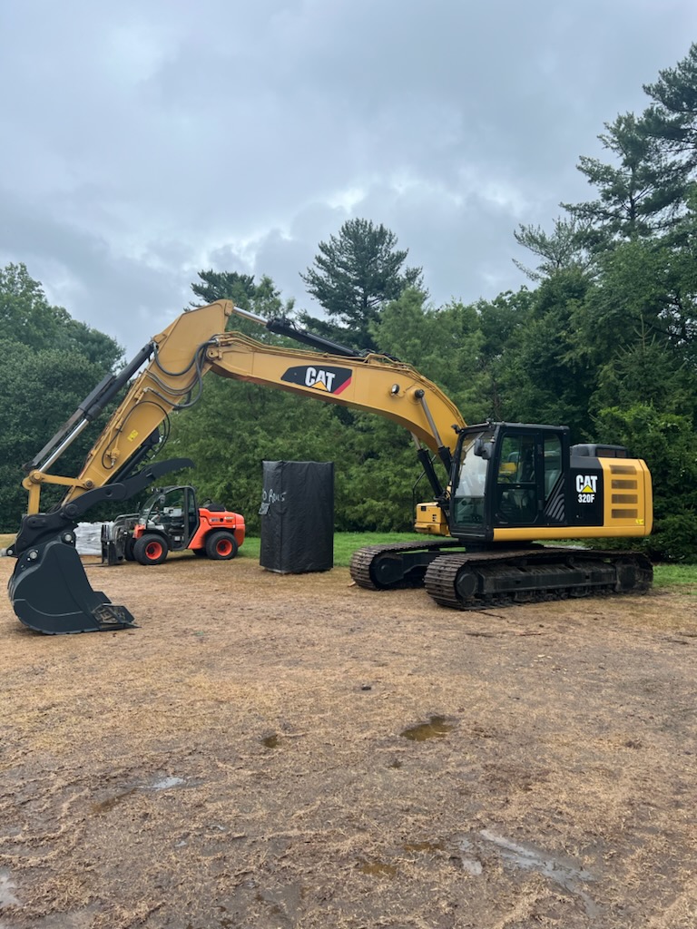 mcdonaldgolfinc's tweet photo. Couple of new additions to the McDonald &amp; Sons fleet. Got to be able to get the team there and then be able to dig big holes. #BuildingBetterGolf https://t.co/bRn2MeFzvn