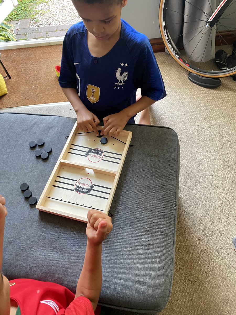 djballltfc75's tweet photo. Got my nephews this weekend,been bowls played football now back home playing a few boring games
Xbox is still in its box 😎 https://t.co/jHyVo2zx1y