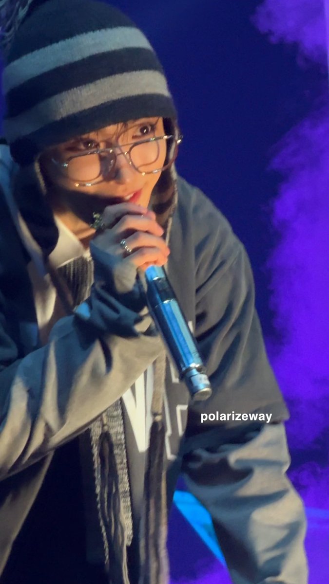 allisonisapunk's tweet photo. hongjoong’s fit was so cute #ATEEZinToronto https://t.co/zLa1VBAdJv