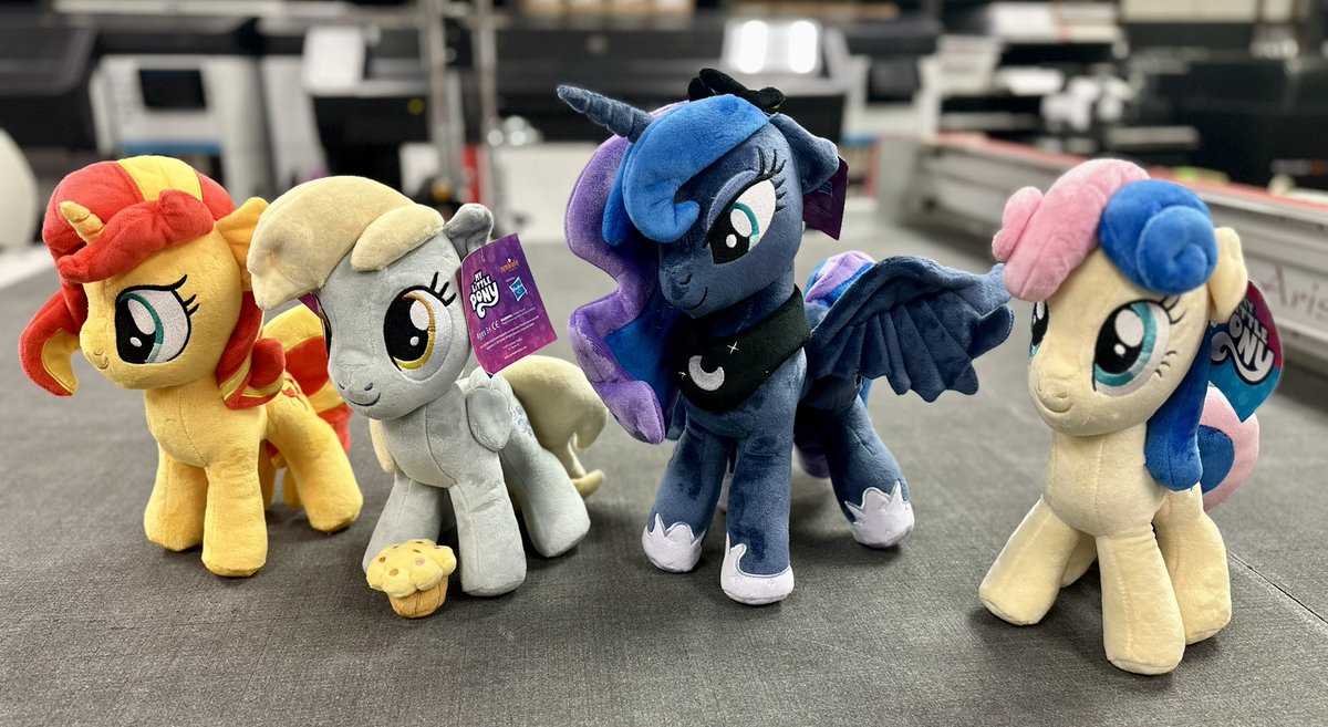 ramivic's tweet photo. Thank you for the delivery today @symbiotestudios Sunset Shimmer, Derpy, Sweetie Drops and Luna!! What a great lineup! At this continued rate, I will need to purchase another house with 10 rooms :) #mlpmerch #mylittlepony @mlp_merch #brony #brony_rt https://t.co/SRpaFhfpHq
