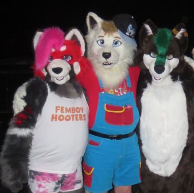 <a href="/gradientwolf/">gradientwolf</a> Happy #fursuitfriday