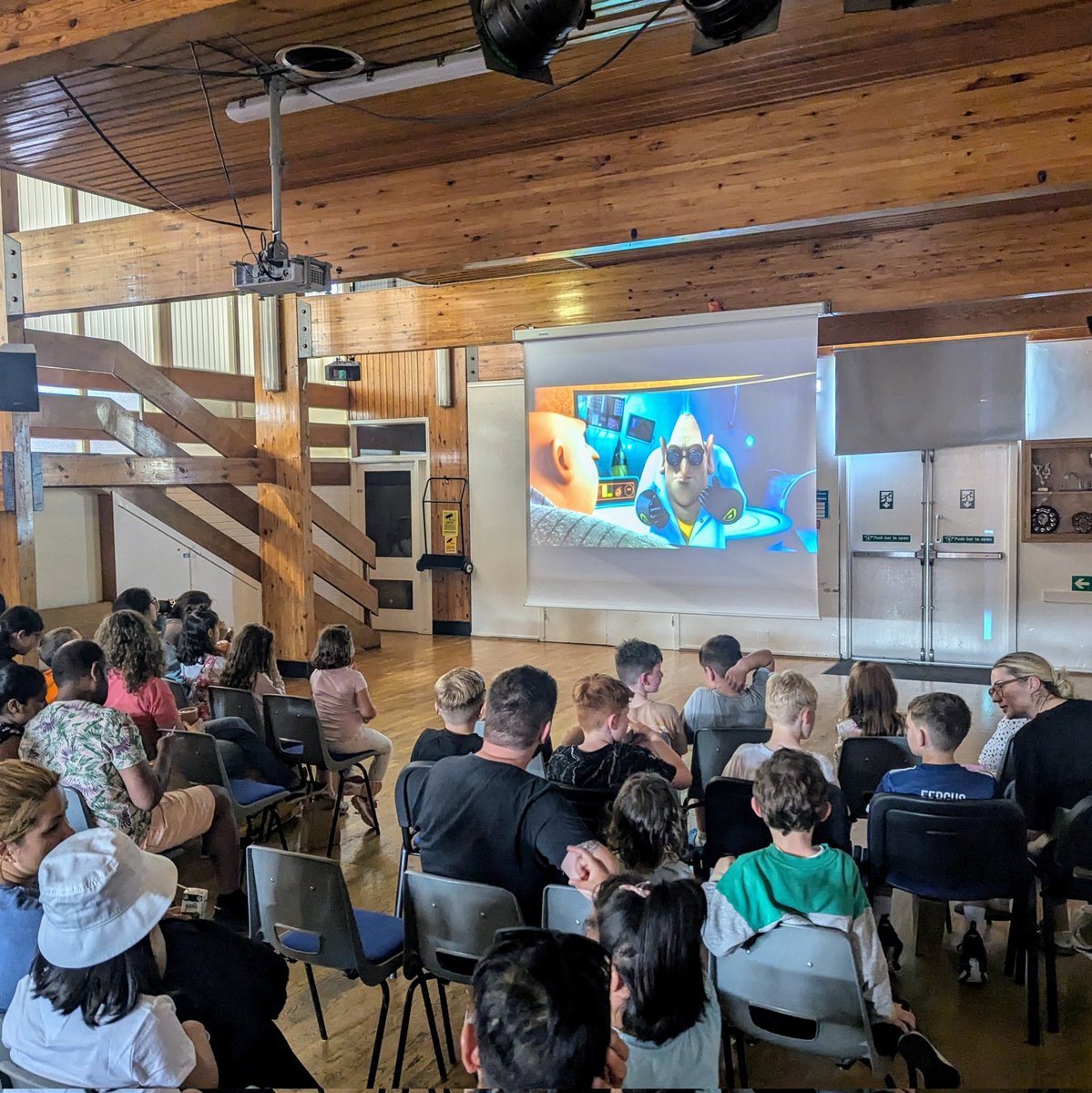 pentlandcc's tweet photo. 🍿 Thank you to all 7️⃣0️⃣+ people from around the south and south-west of Edinburgh who enjoyed our free cinema club screening earlier today.

📆 Stay tuned to our social channels (Facebook, Instagram and X) for details of future screenings in the coming months.

🙏 Thank you! https://t.co/FlHwhbMuw4
