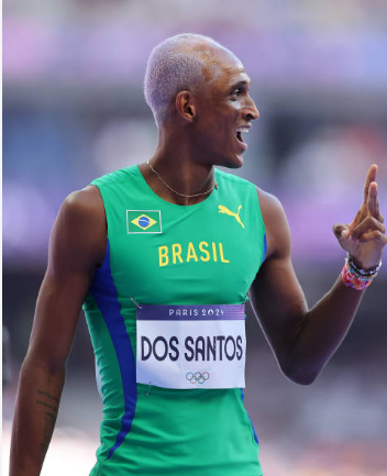 GUkKEzwWEAAgt6P?format=png&name=small