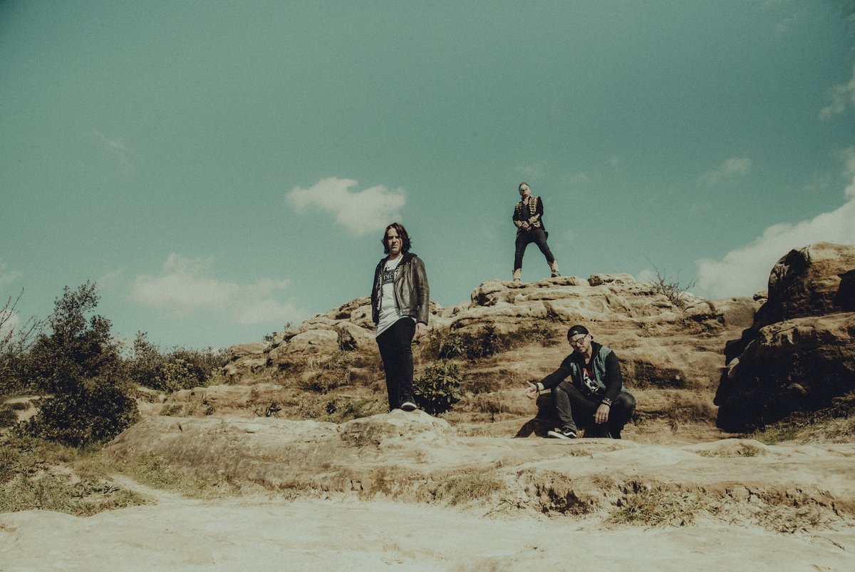 hellfireband's tweet image. Stream our music. Thanx, lots of love😘💦
•
📸 leelondonphotography
•
#livemusic #rockband #gigs #rocknroll #sexwee #birthday #photoshoot #bandphotoshoot