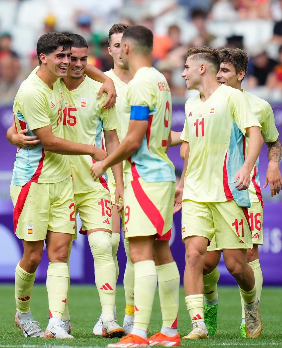 Para la escuela es un orgullo poder darle la enhorabuena a nuestro alumno de #TSEAS  @juanlusv_24 por ese ORO OLÍMPICO! con la <a href="/SEFutbol/">Selección Española Masculina de Fútbol</a> 
🥇
Felicidades Juanlu!!! 

#JJOO #JJOO2024 #Paris2024 #Paris2024Olympic