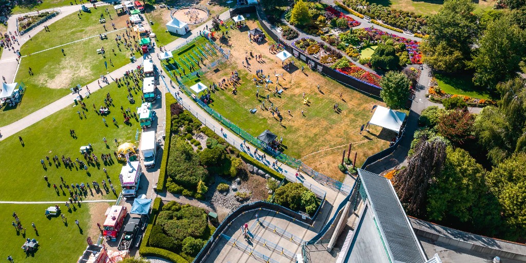 BurnabyBlues's tweet photo. Craving some delicious festival snacks? 🌯🍿🍦🥤Burnaby Blues + Roots Festival will have food trucks, and a beer garden on site.

Check out the vendors ahead of time: https://t.co/N3iwAoxuTd https://t.co/NUp2mgAwyU