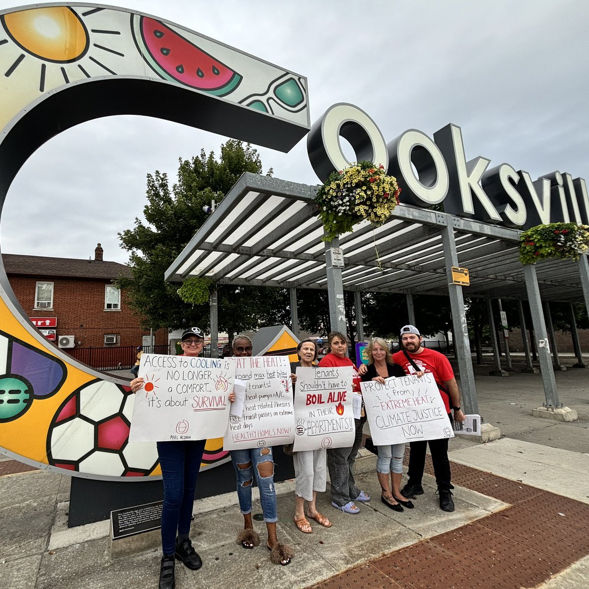 PeelACORN's tweet photo. 📣☀️🏡 Peel ACORN launched our Beat the Heat Campaign yesterday in Mississauga! Members took to the streets of Cooksville to hand out flyers and collect signatures in support of our campaign to demand the city to expand the Adequate Temperature Bylaw. https://t.co/eZQYdiHq5M