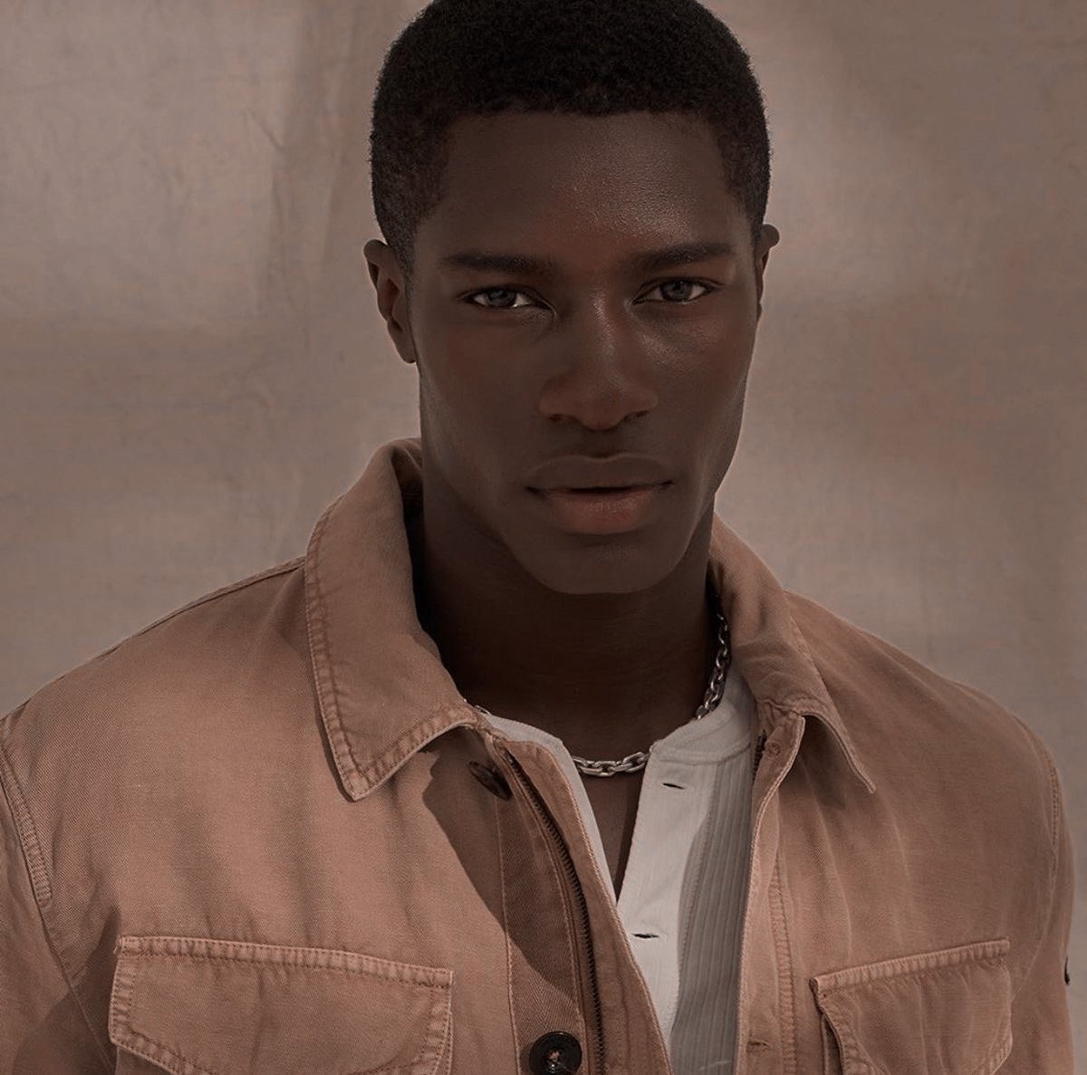 𝐄dificio 𝐋oareigh. Cupos disponibles. tweet media