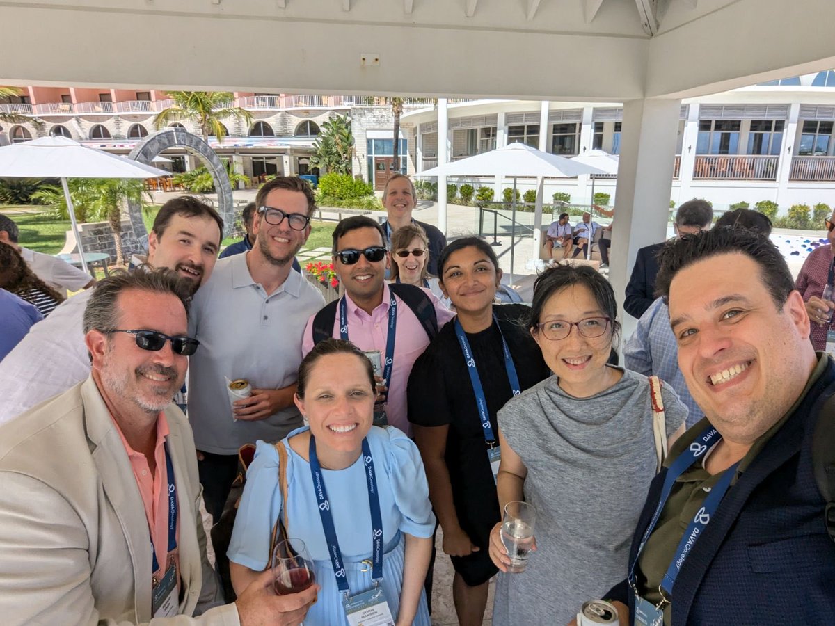 Living it up and chatting about all things myeloma at #DAVAHeme with ⁦<a href="/RahulBanerjeeMD/">Rahul Banerjee, MD, FACP</a>⁩ ⁦<a href="/MMBaljevicMD/">Muhamed Baljević, MD, FACP</a>⁩ ⁦<a href="/JKaufmanMD/">Jonathan Kaufman, MD</a>⁩ ⁦<a href="/ForsbergMD/">Peter Forsberg MD</a>⁩ and Drs Ye, Hansen, Shain, and Joseph.    ⁦<a href="/DAVAOnc/">DAVA Oncology</a>⁩ #mmsm