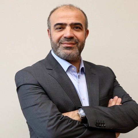 "Tahir Efendi bana kelp demiş,
İltifatı bu sözde zâhirdir,
Malikî mezhebim benim zira,
İtikadımca kelp tahirdir."

Kim üstüne nasıl alırsa...