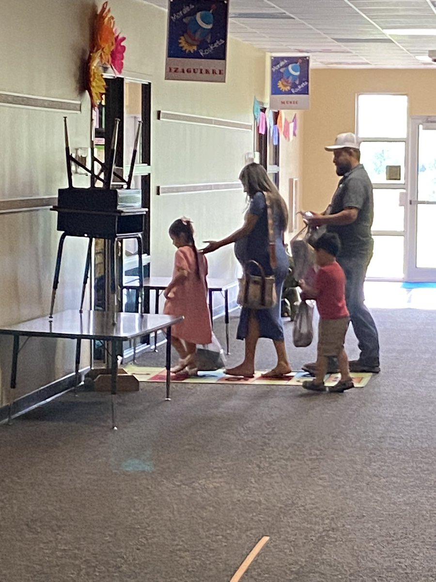 It was great seeing both familiar and new faces at Morales’ meet the teacher. Can’t wait for Tuesday!