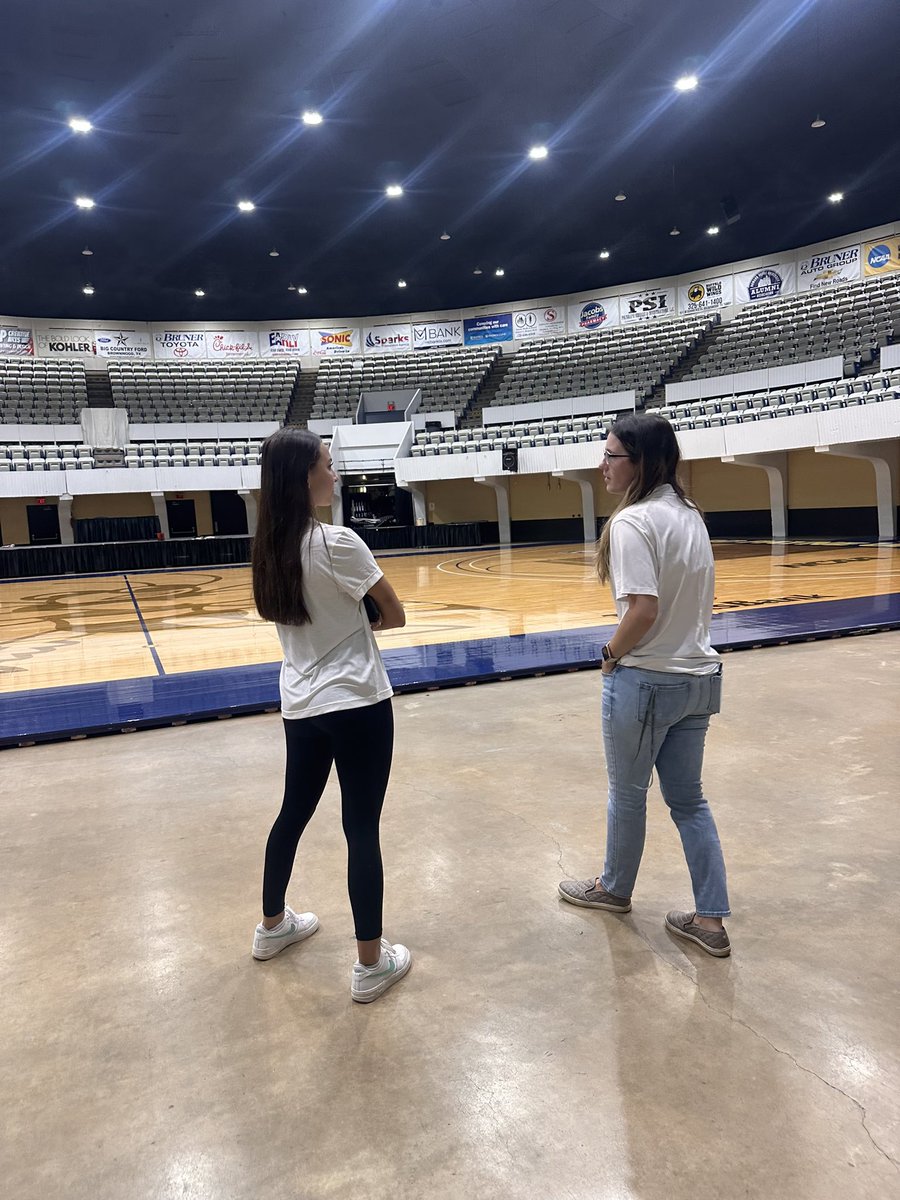 Lily Delarosa - #00 (@lily_hoops25) on Twitter photo Had such a great time visiting Howard Payne University!! Thank you <a href="/PresleyFisk/">Presley Fisk</a> @CoachBJ_HPU Had such a great time visiting Howard Payne University!! Thank you <a href="/PresleyFisk/">Presley Fisk</a> @CoachBJ_HPU