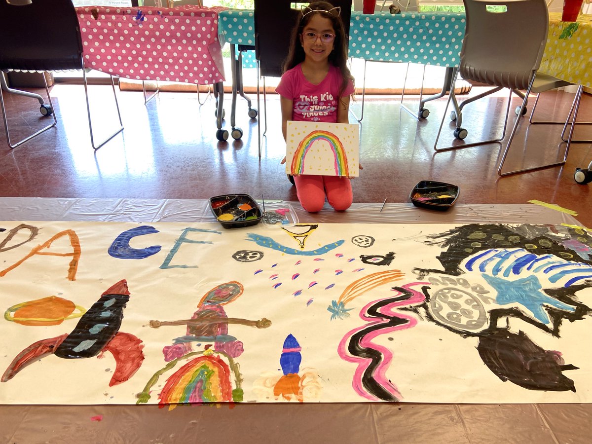 whitbylibrary's tweet image. Painting to music just feels right🎨🖌️No need to tell this happy crew of kids. They jumped right in and created this awesome space banner. Now proudly on display at Brooklin Branch. 🖼️
#Libraryprograms