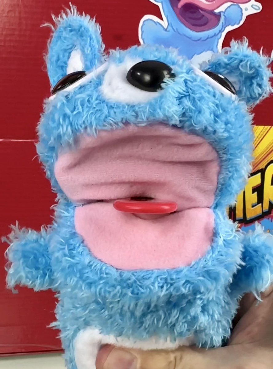 ZacharyToysFun's tweet photo. Great pranking fun with ScreamerZ. Get Pranking, see the pranks on TikTok:

https://t.co/eVyOWuLQ1d

#screamerz #simbatoysuk #prankstermode #prankstermodeactivated #makeemscream #love #pranks #plush #fun #newtoys #funtoy #toys #scream #funny #pranking #boo #jump https://t.co/pvf2u1PZ9Q
