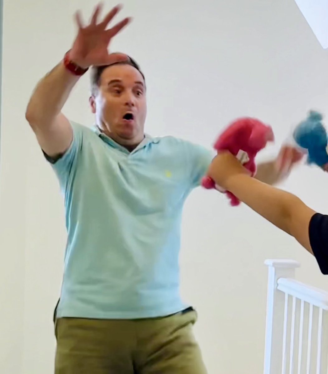 ZacharyToysFun's tweet photo. Great pranking fun with ScreamerZ. Get Pranking, see the pranks on TikTok:

https://t.co/eVyOWuLQ1d

#screamerz #simbatoysuk #prankstermode #prankstermodeactivated #makeemscream #love #pranks #plush #fun #newtoys #funtoy #toys #scream #funny #pranking #boo #jump https://t.co/pvf2u1PZ9Q