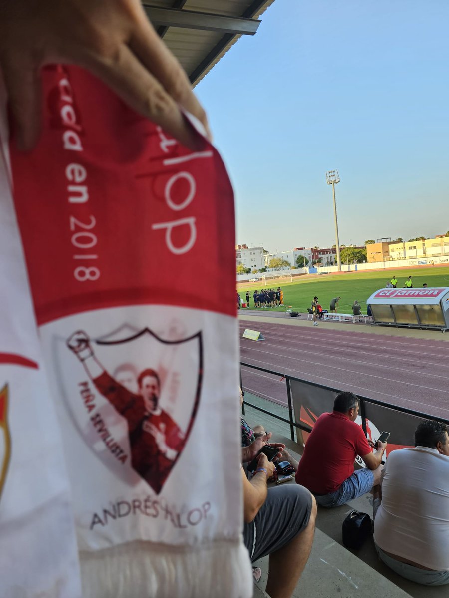 psandrespalop's tweet image. A falta de una semana para el inicio liguero nuestra peña sigue haciendo su particular pretemporada. Está vez acompañando al @CanteraSFC