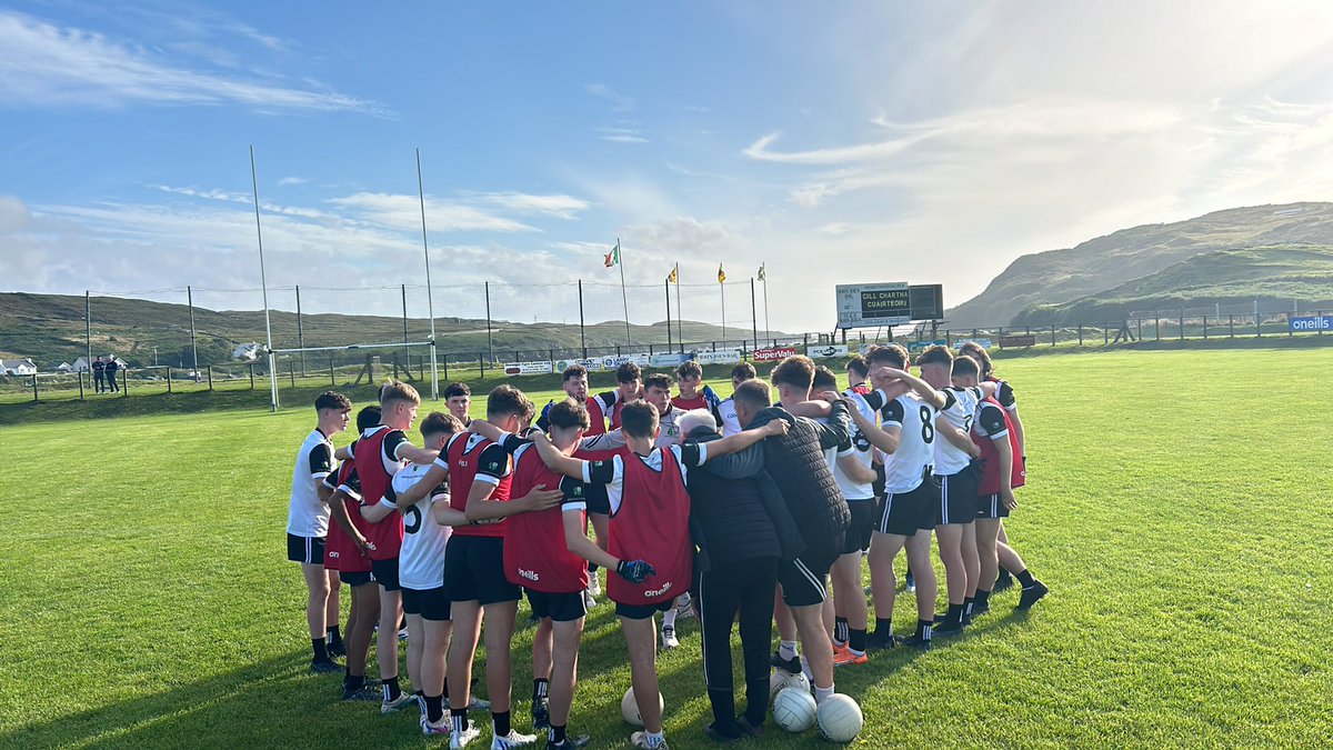 warwickshireclg's tweet photo. Warwickshire GAA Minors Trip to Donegal 

On behalf of Warwickshire County Board. We extend our gratitude to @CLGChillChartha for a fantastic Donegal welcome, a great game of football, and the hospitality laid on by the local community. Wishing you every success going forward. https://t.co/b2aU6zeMkS