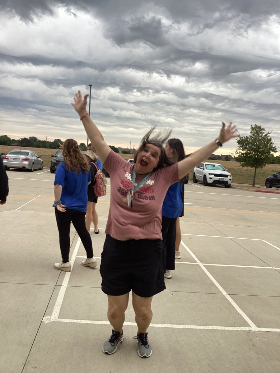 lesleerupp's tweet photo. These creatively constructed clouds provided a conveniently cool canopy for our #carline crash course this morning, lead by @paigeschrapps @FurrElem. @McNattMcnattc was especially enthusiastic about ensuring the system is smooth, #safe, and speedy. #hustleandheart #firstdayprep https://t.co/yPOr1zsOWI