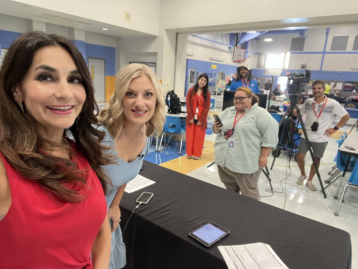 On the road again! We took the noon show live to Margil Elementary for our back-to-school edition. We had a blast! #backtoschool #taxfreeweekend #schoolsupplies #newsatnoon #ksatnews