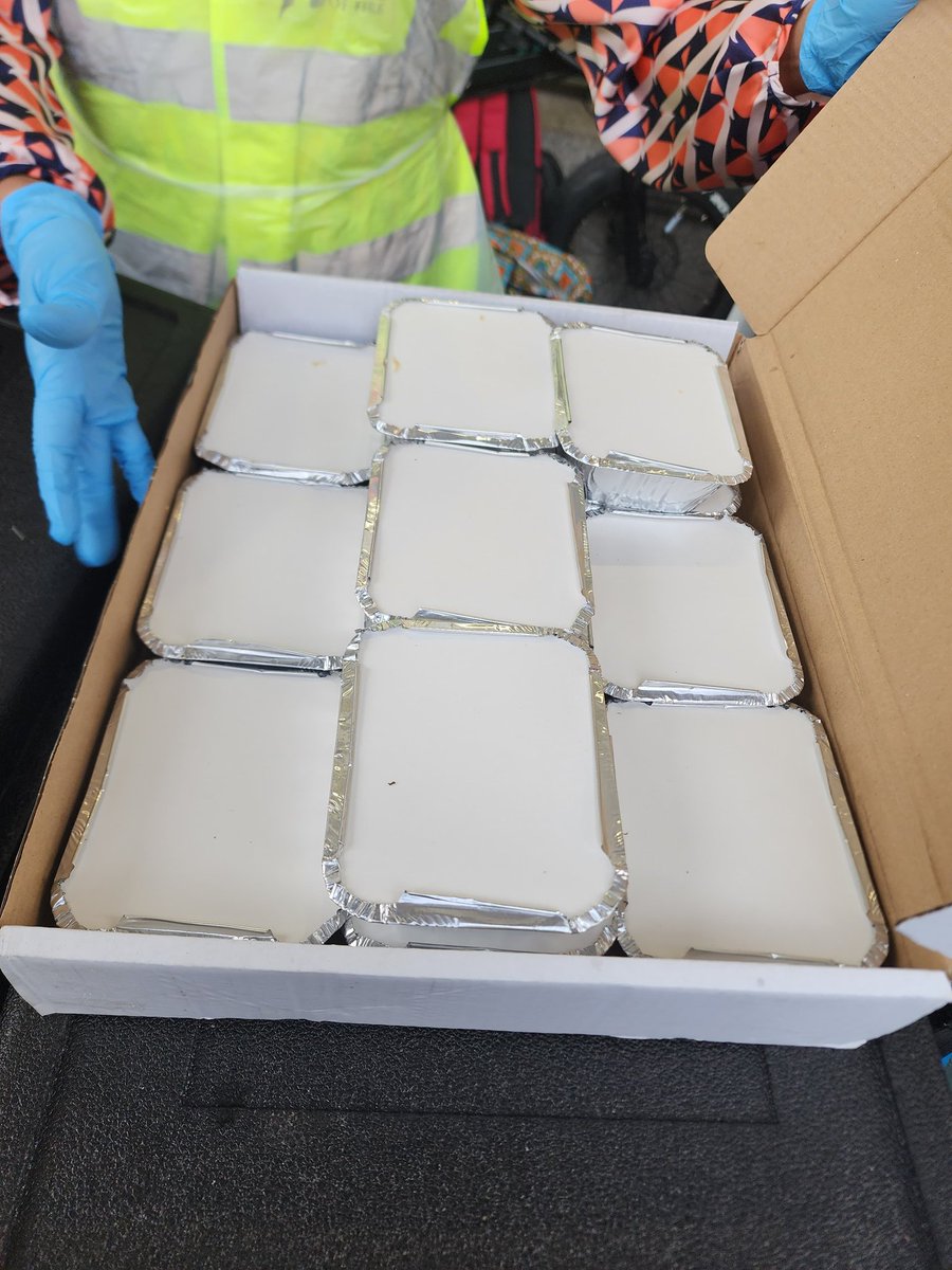 Assalamu Alaikum! 

Tonight was another hot, difficult night. We gave out over 300 hot meals and bottles of water to the homeless and people in need. We made sure to have extra water this week as the temperature has been high. We also provided a huge amount of fresh fruit, veg,