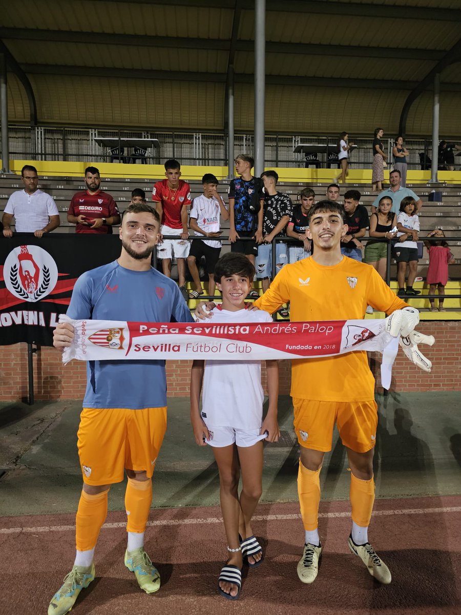 psandrespalop's tweet image. Esta foto es... 😍
Nuestra gente, nuestros porteros, nuestra sangre, nuestra peña.