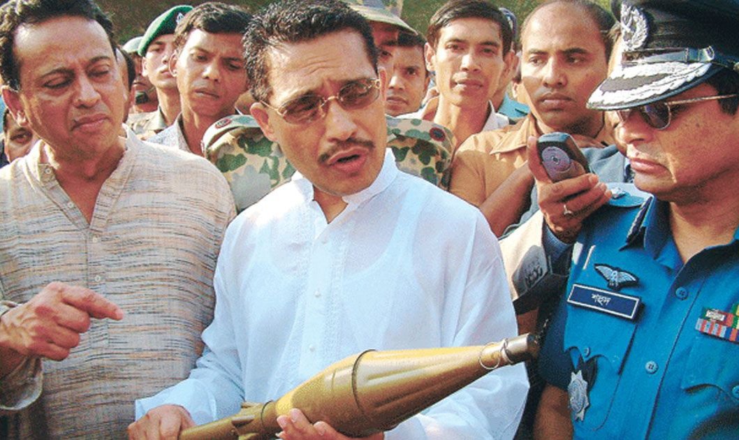 BangaliMusolman's tweet photo. To the people asking who this chad is -
This is Lutfozzaman Babar, former Minister of Home Affairs of Bangladesh. During his time in the office, he made sure that extreme unrest remains in the north-east region of India. He funded, armed, sent trucks and trucks of weapons... https://t.co/uJiZMNFZt7
