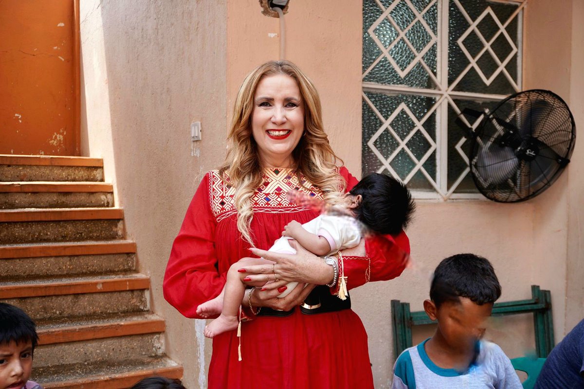 DIF_NMX's tweet photo. Un bebé 👼 nació dentro del Centro de Asistencia Social para Niñas, Niños y Adolescentes y Familias en Contexto de Movilidad,  ubicado en el municipio de #Minatitlán. 

La DG de @DIFEstatalVer, Rebeca Quintanar, confía en que crecerá en un entorno lleno de amor y de protección.♥️ https://t.co/lLwr8OJNYN