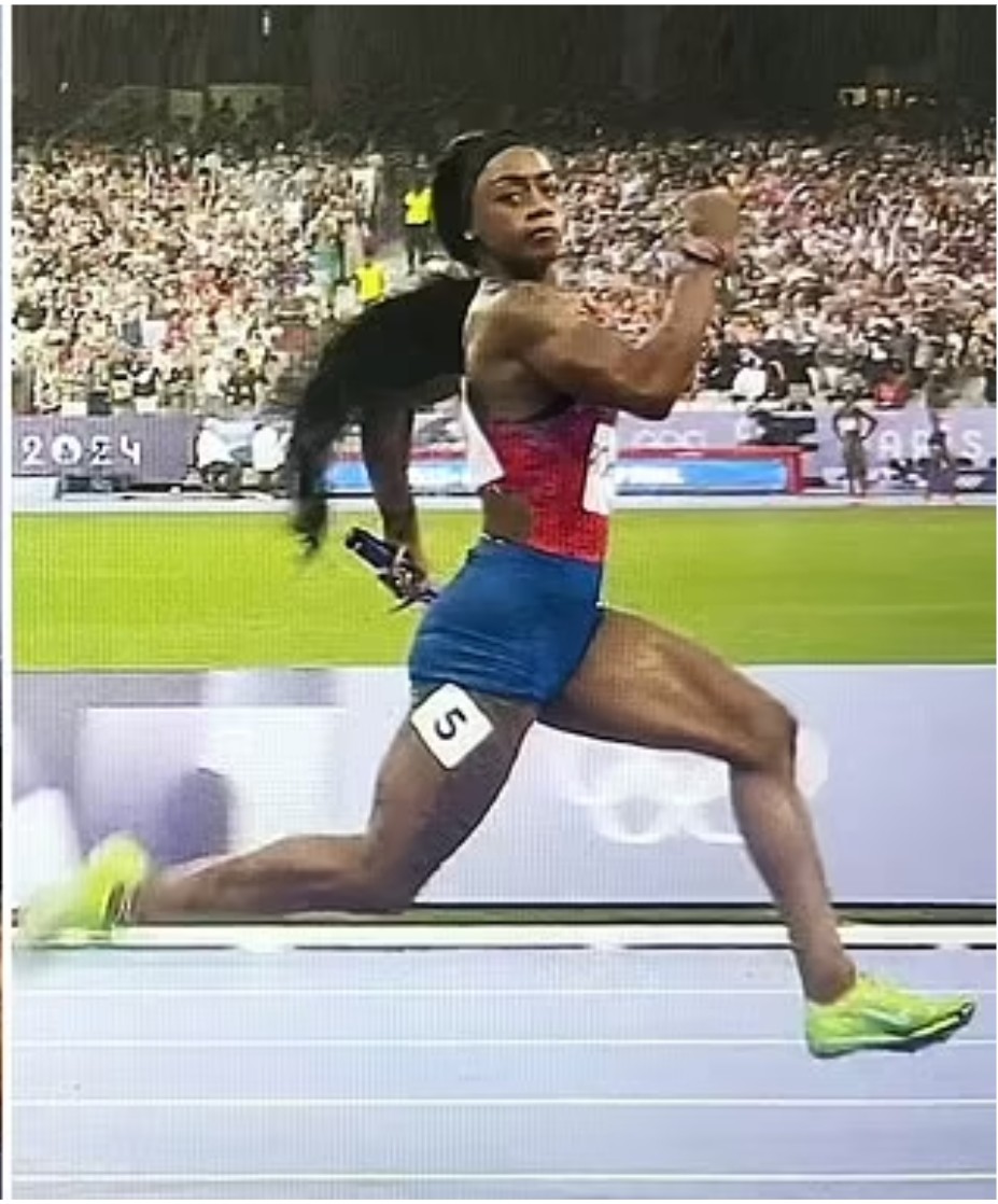 kelly mackey drake tweet media