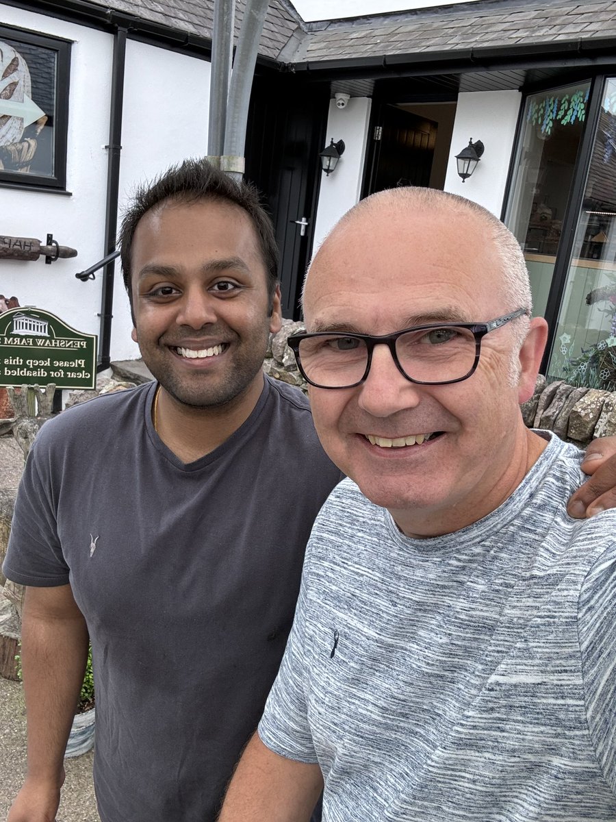 G20MUS's tweet photo. After meeting @AnkurMuk 9 years ago as SHO for Urology at @STSFTUrology @STSFTrust and privileged to watch him progress to registrar and now about to start his role as Consultant urologist in Worcester, I am proud to say I’ve worked with one of the best urology trainees in area https://t.co/fLpVTI1lbq