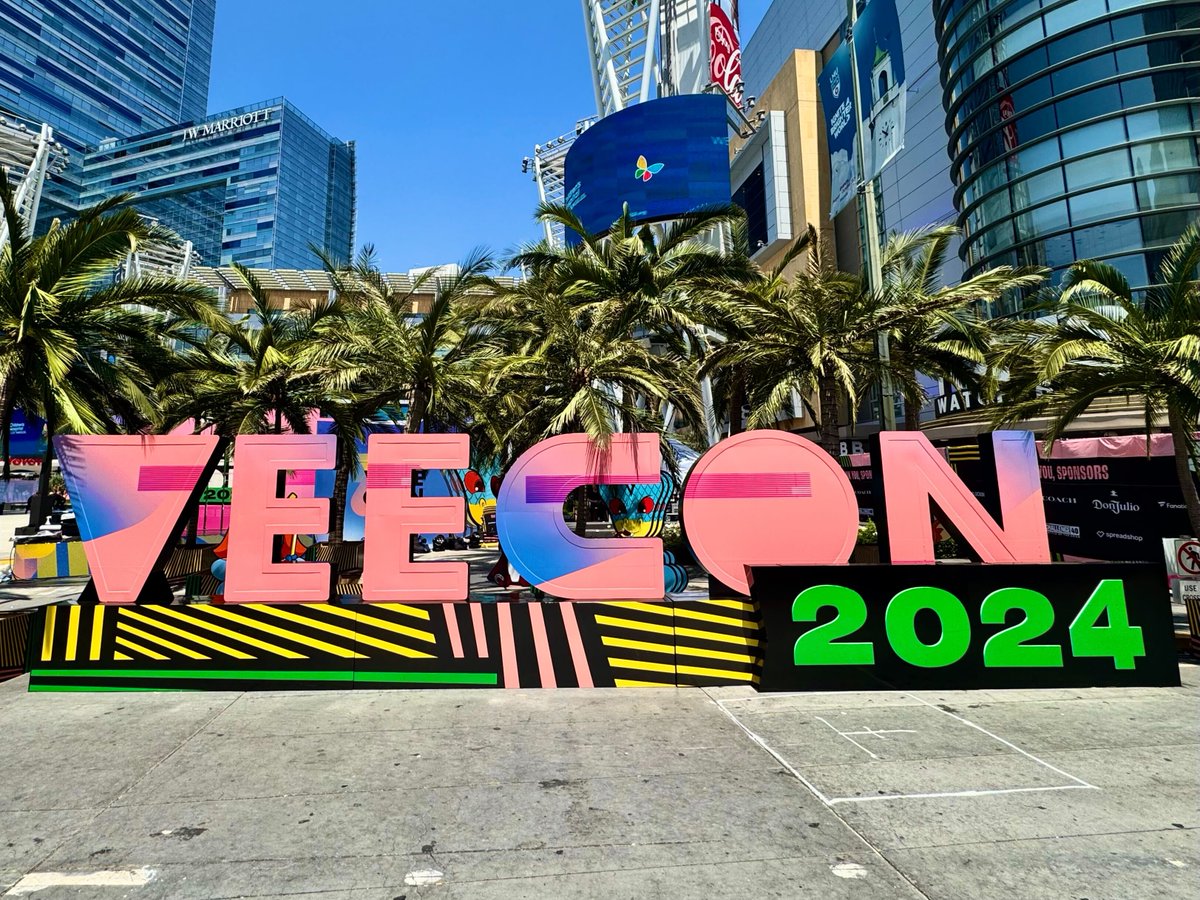 veecon's tweet image. The wait is over. Doors are open, vibes are high, and we are underway. 

Welcome to #VeeCon2024 🌴