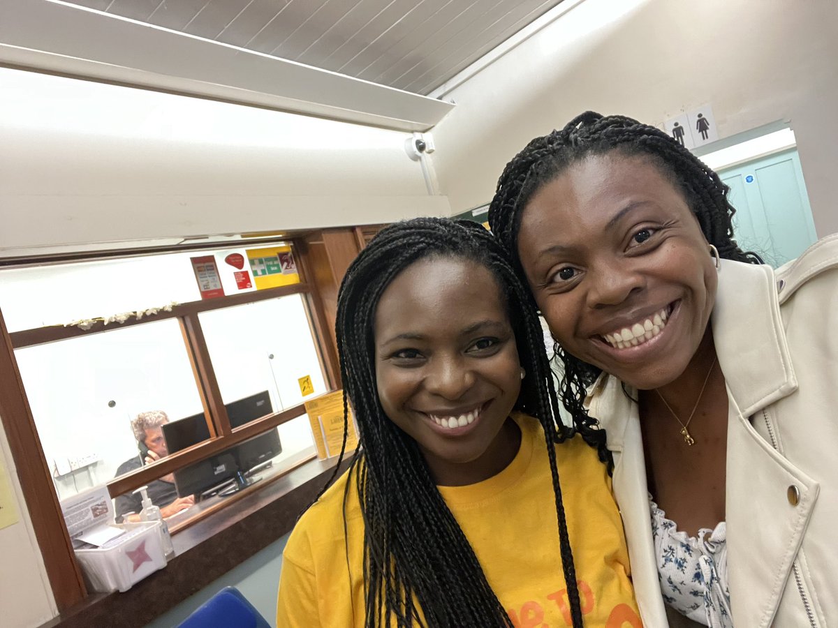 emacurie's tweet photo. Tonight was such a blessing 💖 Thank you Bez and Tito for being a bright light in this world. 🙏🏽
Thanks for reminding us through music and stories how to rest in God, trusting him, basking in his glory &amp; shining bright.💖☀️#MaTS #Brighton

@matsliveorg @BEZidakula @titoidakula https://t.co/owjCf59l7M