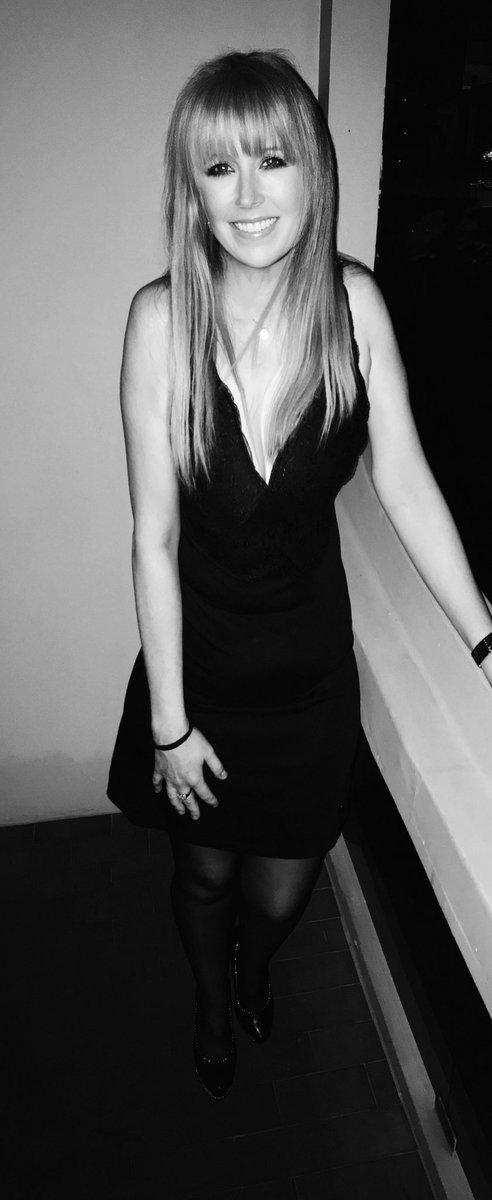 Socket1Sophie's tweet image. Heavy week, thank you to anyone who has engaged with a comment, or like, or anything.  Luv ya 💙

This place is in its death throes though 💀 

Let’s drink, it’s Friday night! 🍷🍹🥃