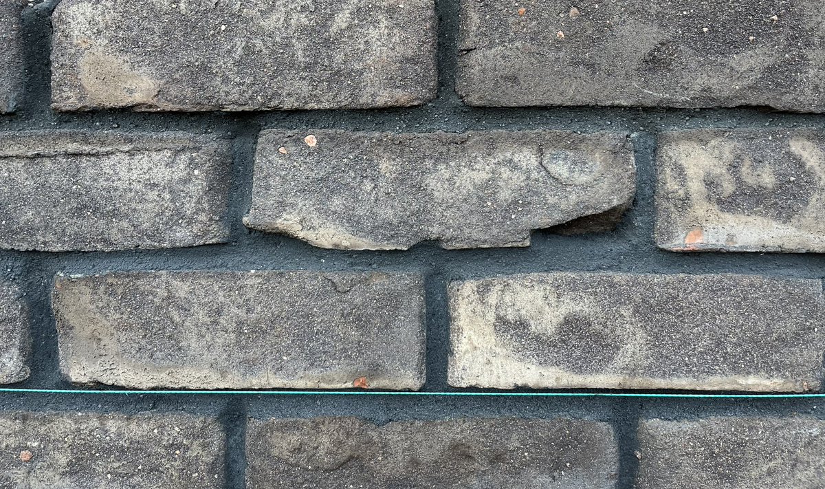 BrickBuild77's tweet image. Это нормальный кирпич ручной формовки Faber Jar)

Тел: 8(977)527-61-93
Сайт: brick-building.ru 
Почта: brick-building@mail.ru

#faberjar 
#Ручнаяформовка
#masonrywork
#mauerwerk 
#klinker #bricklayer 
#Каменщики #construction 
#bricklaying #brickwork #brickhouse #masonry