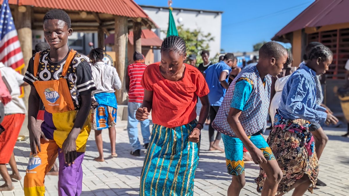 LubutoLibrary's tweet photo. In May we celebrated the renovated and expanded Lubuto Model Library, the new Lubuto Center for Training and Administration, and the whole Lubuto Library Network along with more than 800 guests in Lusaka. Learn more in our newsletter: https://t.co/95onnonNr6 https://t.co/aYyjyQDb0v