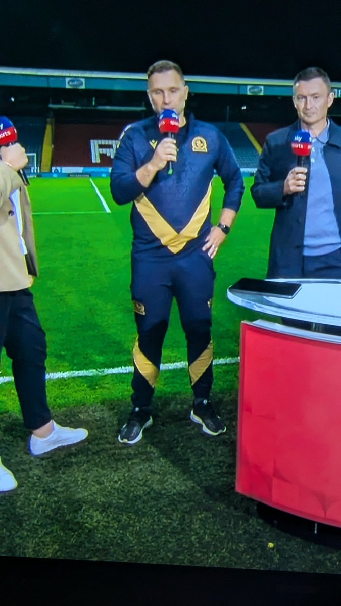 John Eustace - what is that tracksuit? Have enjoyed listening to our old gaffer on Sky tonight. Hope he has a good season #BCFC #BRFC