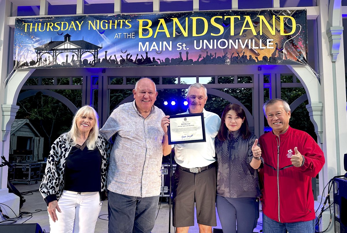 UPresents's tweet image. More moments from the final Thursday night of 2024, including the celebration of TNATB's 15th anniversary! 🎉✨ Thank you again to everyone who came out to show their support this summer!

Photos courtesy Rob Hyland. RH+A

#TNATB #UnionvilleMainStreet #LiveMusic