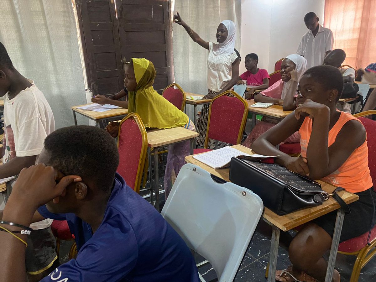 bitcoin_dua's tweet image. 2nd week of our #codingfordevelopment project under the #Bitcoin Beach Grant for Circular Economies. We have started rewarding our students with SATs and there's a challenge of 15 out of 25 participants not having phones at all. #Support us by donating to our geyser